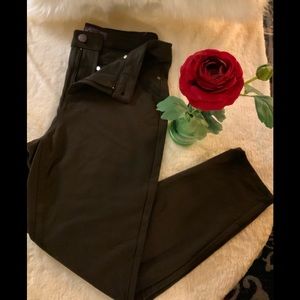 Gloria Vanderbilt - Chocolate brown straight leg pants. Sz 10